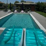 Luxury With Pool * 普拉卡利特索罗