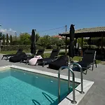 Luxury With Pool *