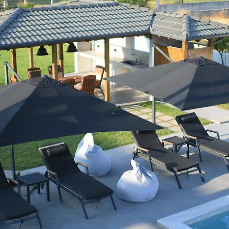 Luxury With Pool