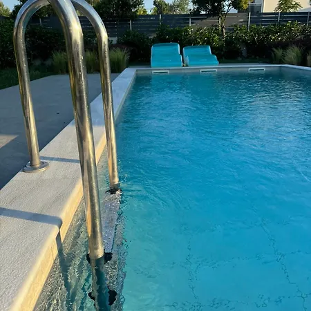 Luxury With Pool Луксозна вила