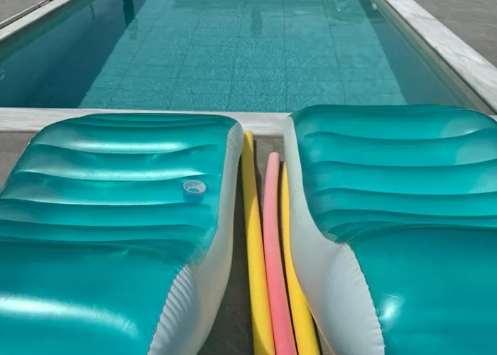 Luxury With Pool 别墅 *