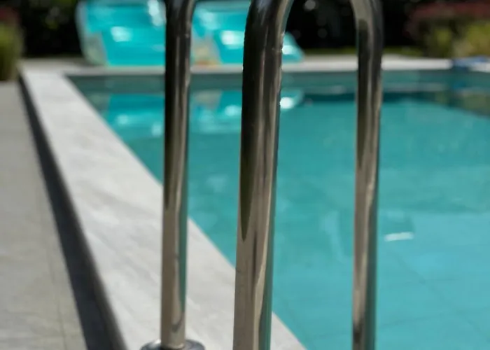 Luxury With Pool 别墅 *