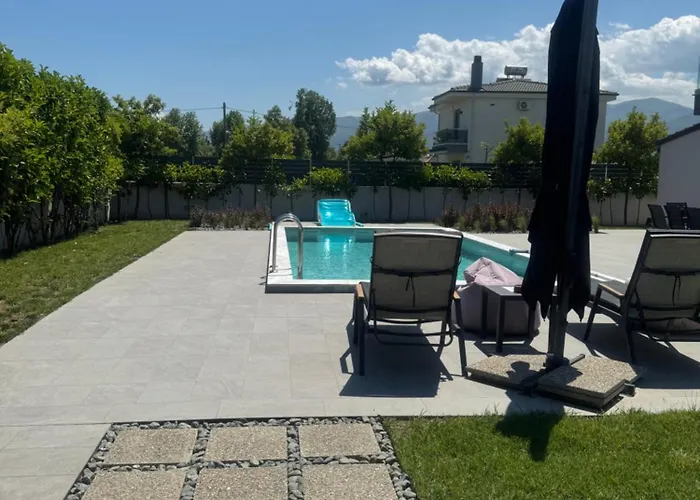 Luxury With Pool *